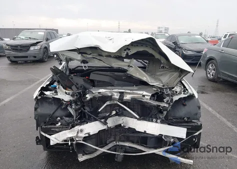 2021 BMW 330I z USA, uszkodzony, nr VIN 3MW5R1J06M8C20414